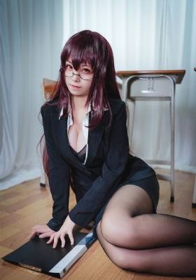 欧美头像女人黑白_剧情片电影免费在线